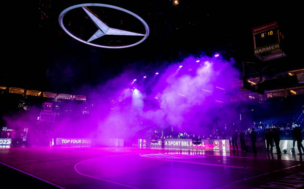 在明确操纵 在明确操纵